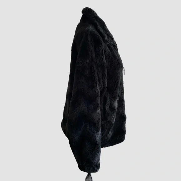 URBAN OUTFITTERS EVA BLACK FAUX FUR CHEVRON TEDDY BOMBER JACKET
